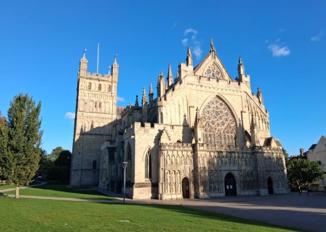 Guide to Exeter Cathedral, City of Exeter, Southwest England