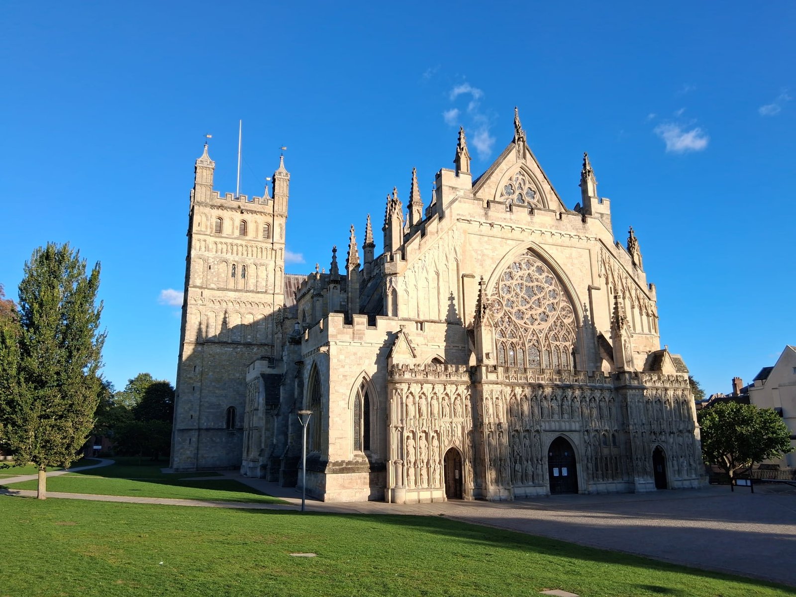 Guide to Exeter Cathedral, City of Exeter, Southwest England