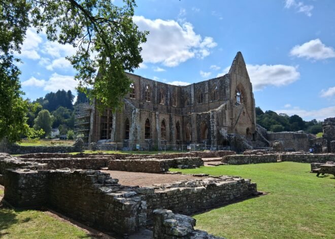Tintern Abbey, Cadw, Historical Site, National Landmark